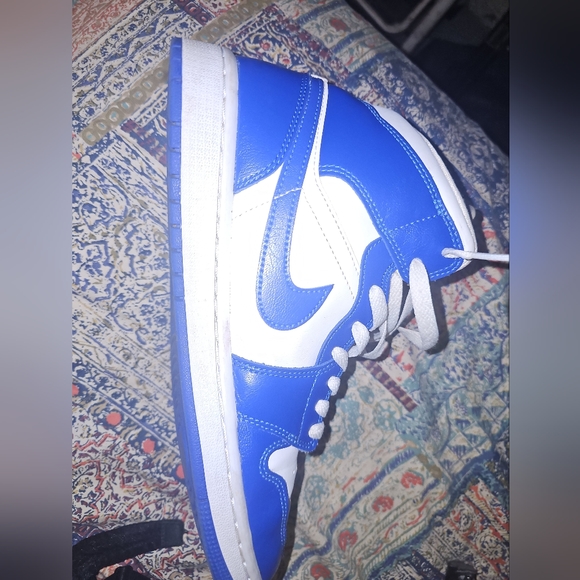 Jordans - Picture 4 of 4